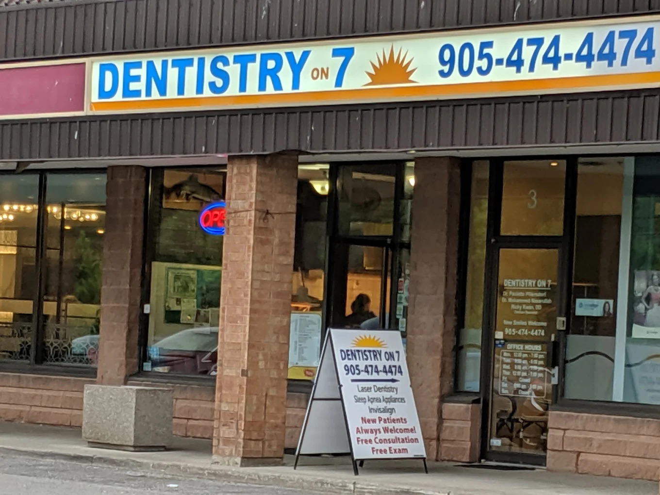 Dentistry on 7 dental clinic in Markham - Photo 3